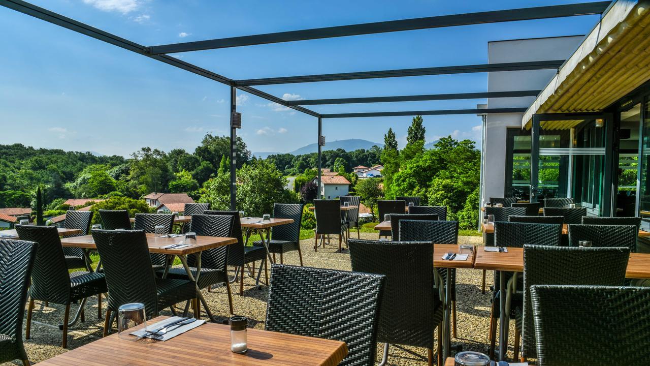 Hotel Restaurant Aldaburua Larressore ภายนอก รูปภาพ